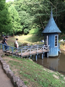 トーベ・ヤンソンあけぼの子どもの森公園はムーミンの谷をイメージさせる人気スポットです。