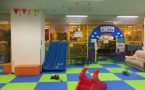 Kid's US.LANDセルバ甲南山手店は雨の日に子連れで遊ぶには最適のスポットです。