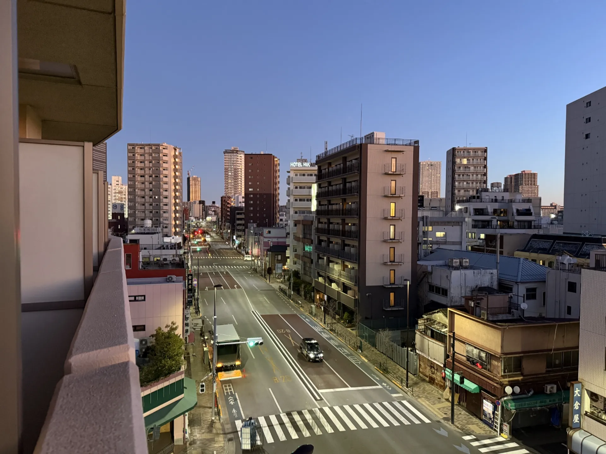 朝焼けの街